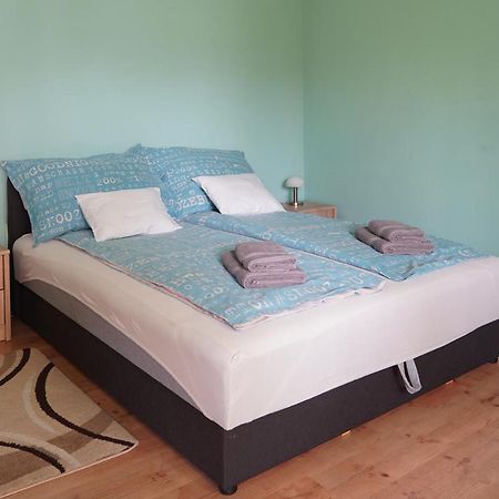 Dia Apartman Печ Экстерьер фото