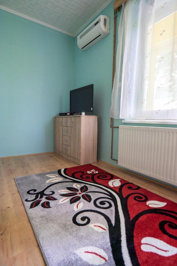 Dia Apartman Печ Экстерьер фото
